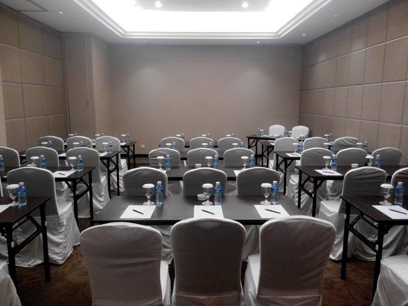 Zest Airport Jakarta By Swiss-belhotel International 2*